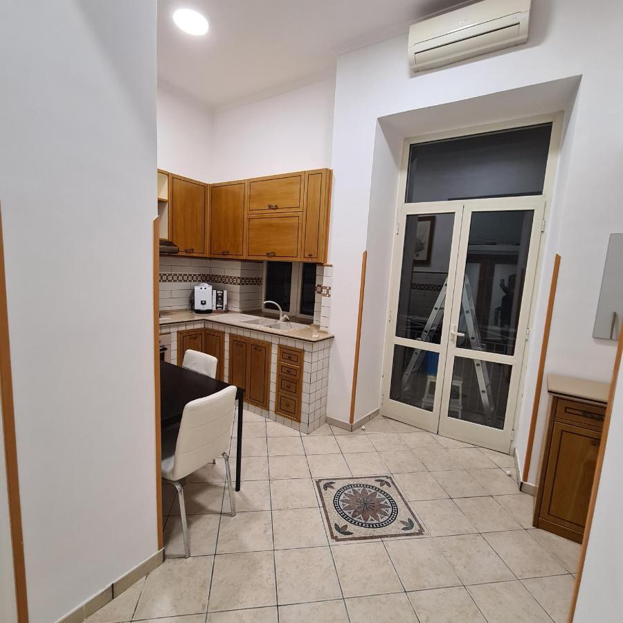 Apartamento Casa Mia Al Plebiscito Nápoles Exterior foto