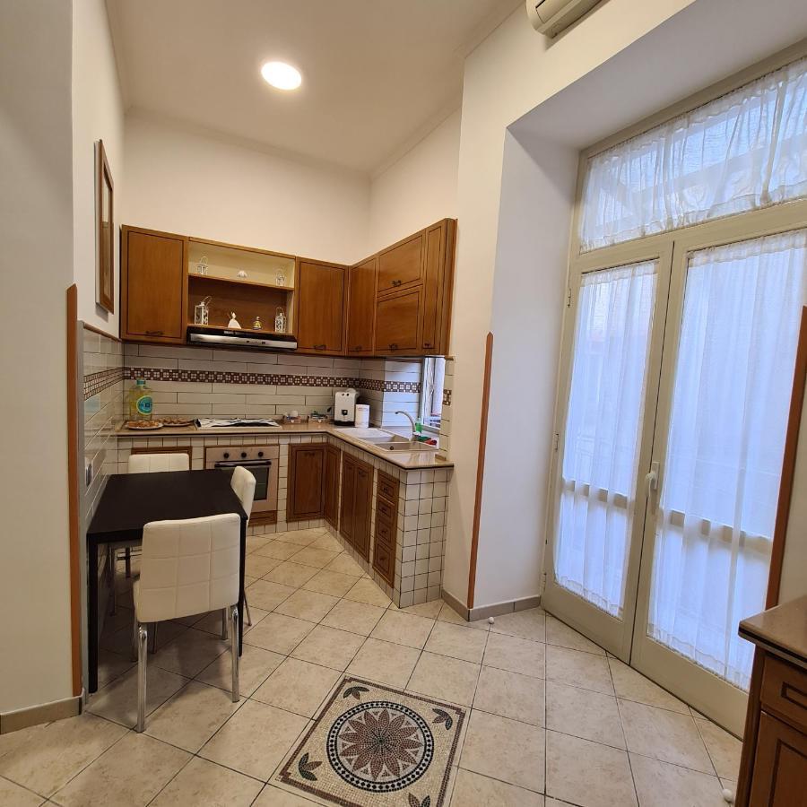 Apartamento Casa Mia Al Plebiscito Nápoles Exterior foto